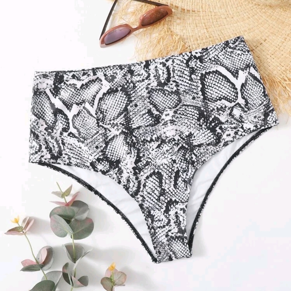 👙Snakeskin Print High Waisted Bikini Bottoms- PLUS SIZE🐍